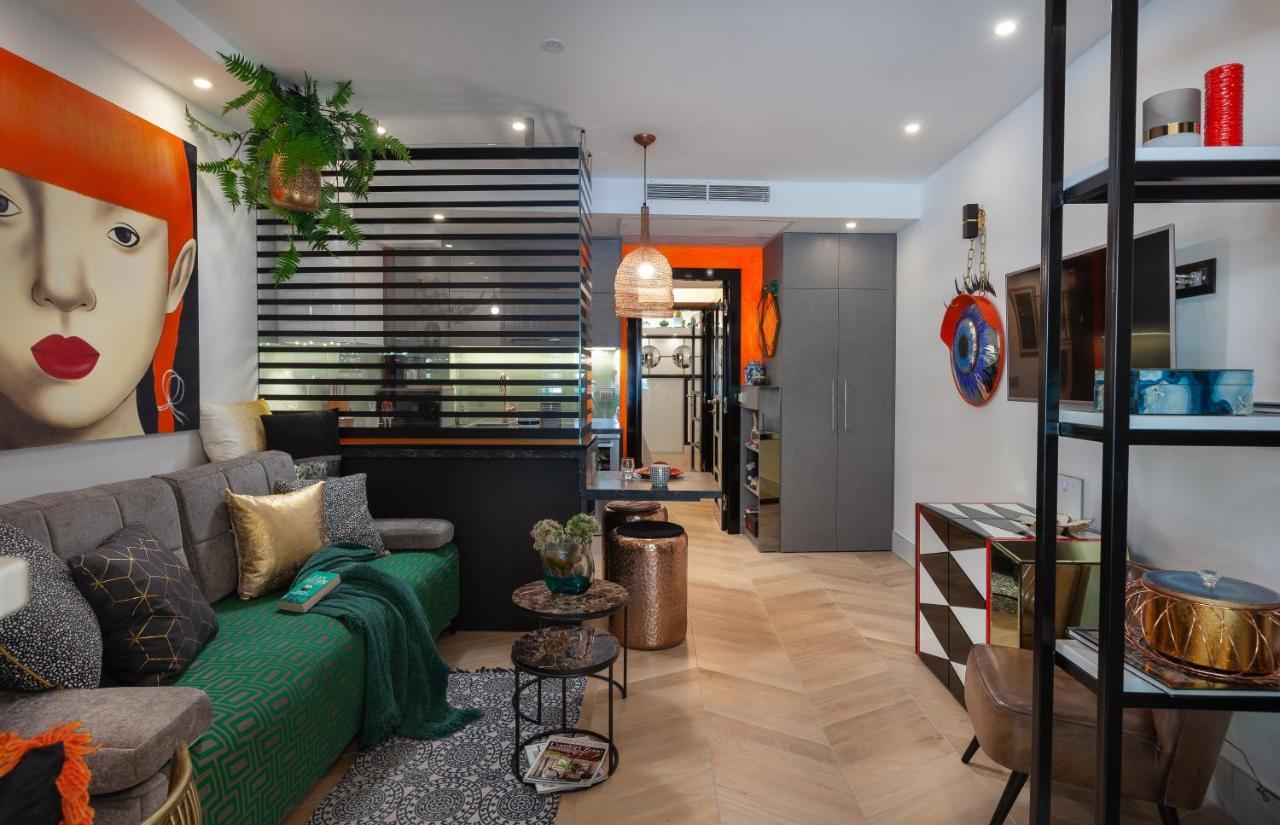 Apartment 'hedonist' *