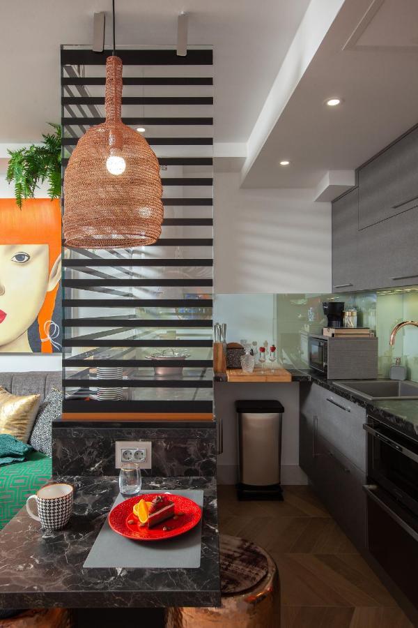 'hedonist' Apartment