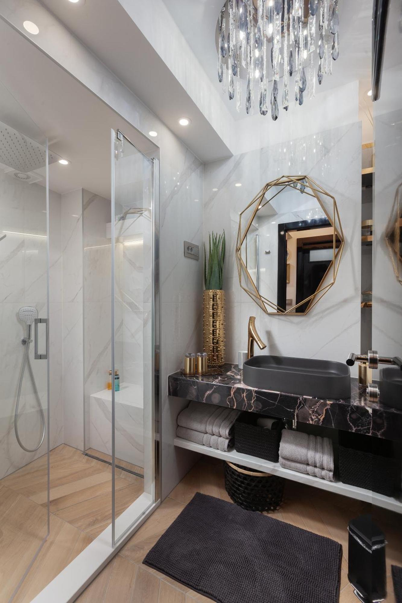 Apartment 'hedonist' *